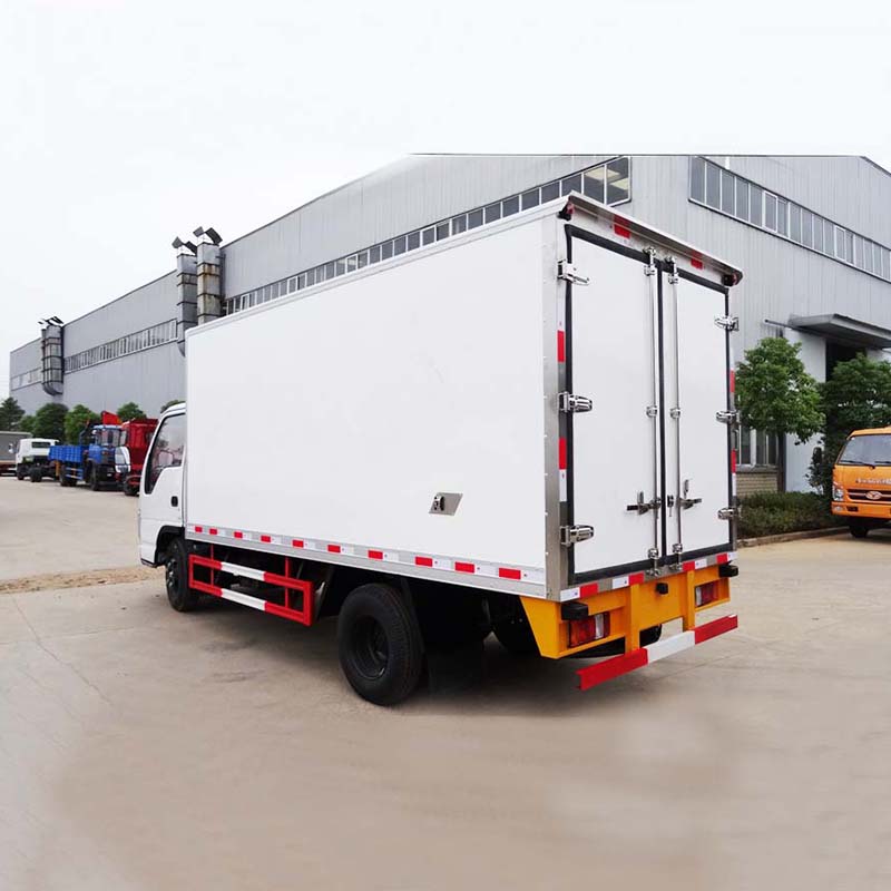 Isuzu 4x2 4.2m Refrigerated Box Van Refrigerator Truck
