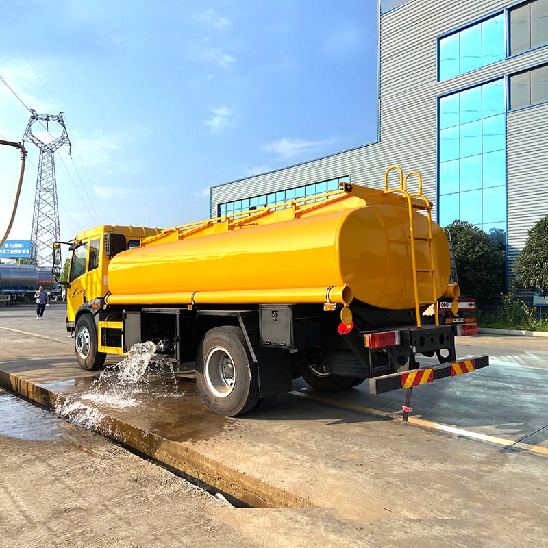 FAW 4x2 aluminum 12000 liters fuel tank truck