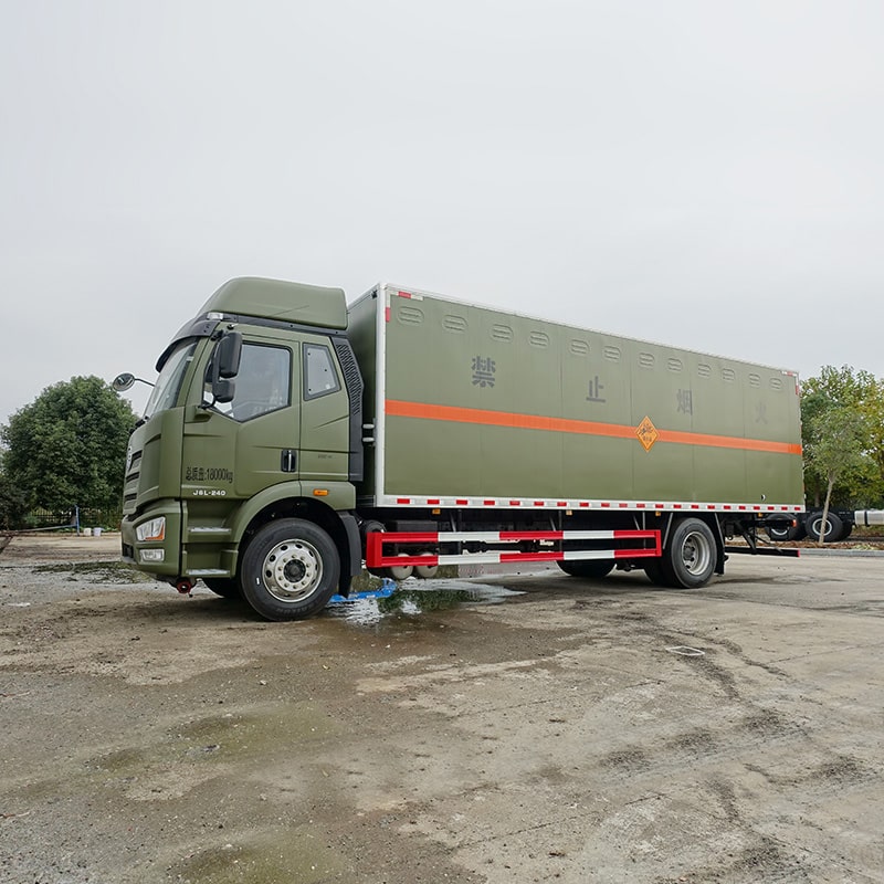 FAW blasting equipment transport truck with cheap price