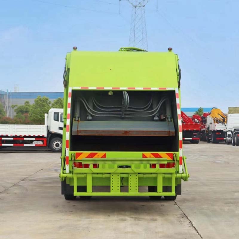 Camion à ordures compacteur Howo 4*2 de 14 m3