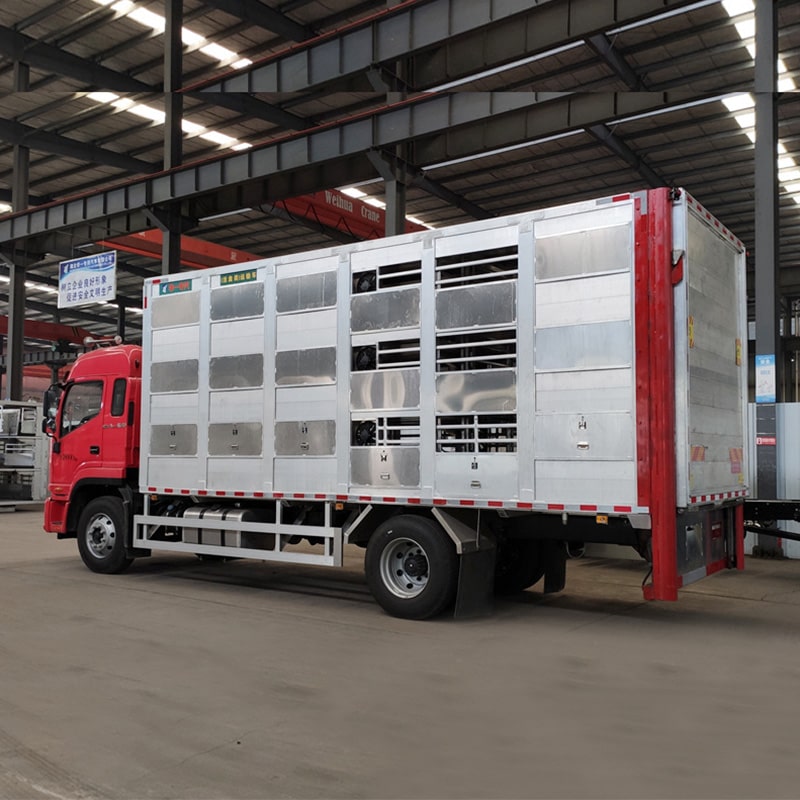 JAC 4*2 aluminum alloy Pig Livestock Transport  Truck