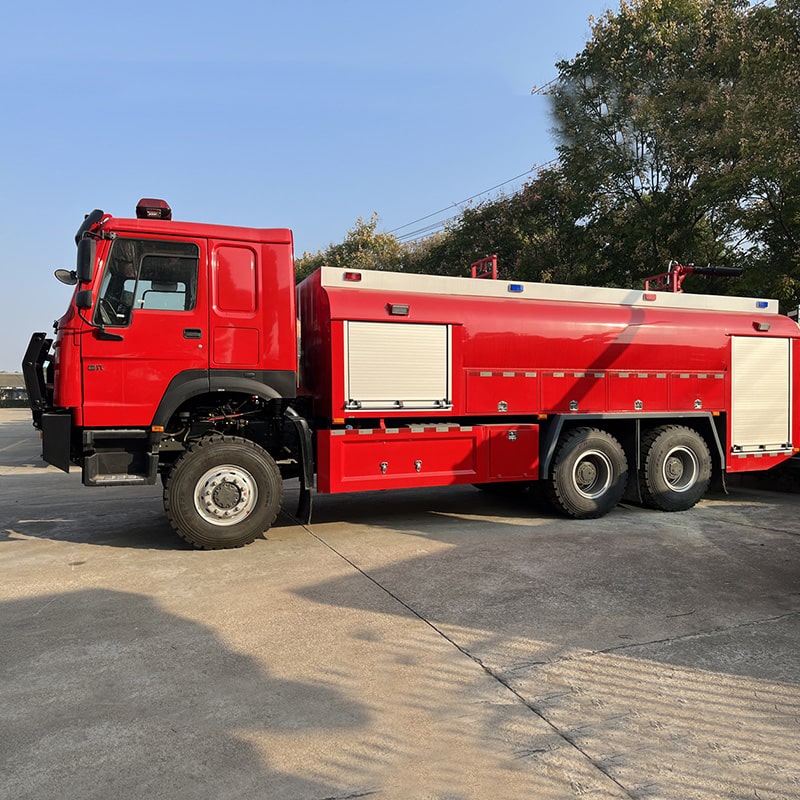 Howo 6 Wheels Drive 16000L Fire Truck for Sale