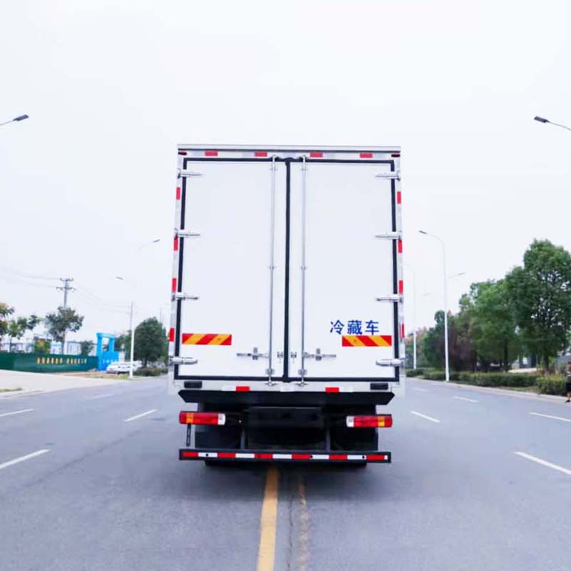 Foton 4x2 6.8m 10 тонн рефрижераторный фургон для продажи