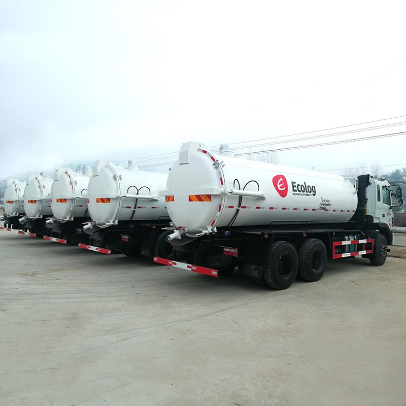 Camion d'aspiration des eaux usées à jet cubique JAC 6*4 22