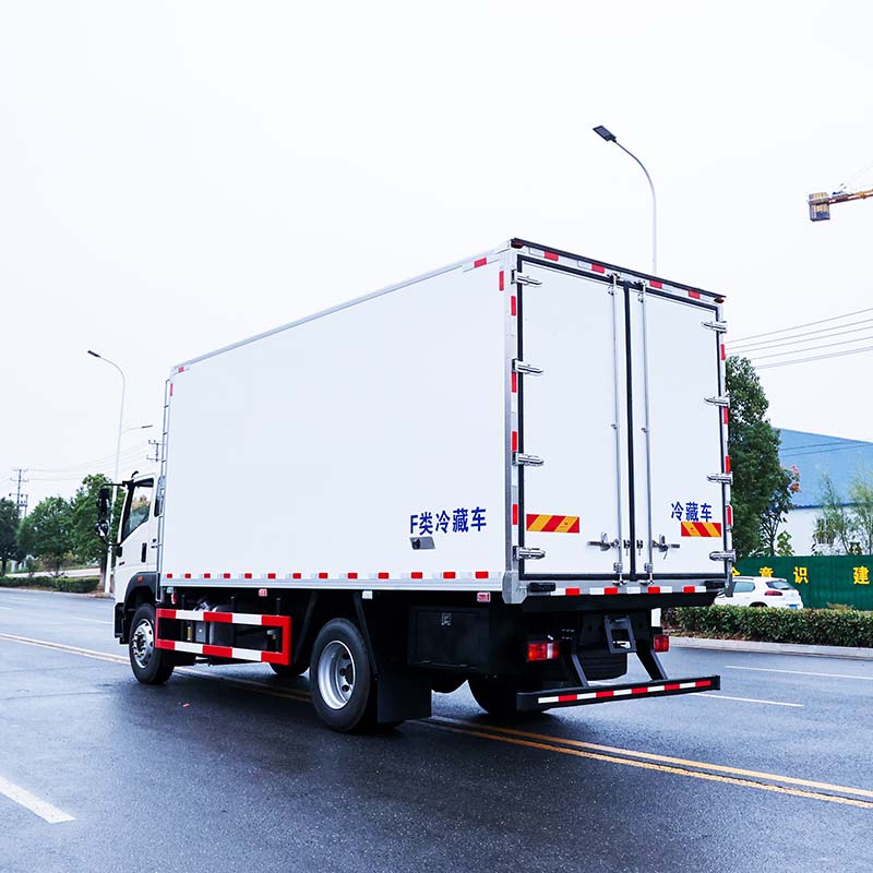 HOWO RHD 4X2 6.8m refrigerator freezer van truck