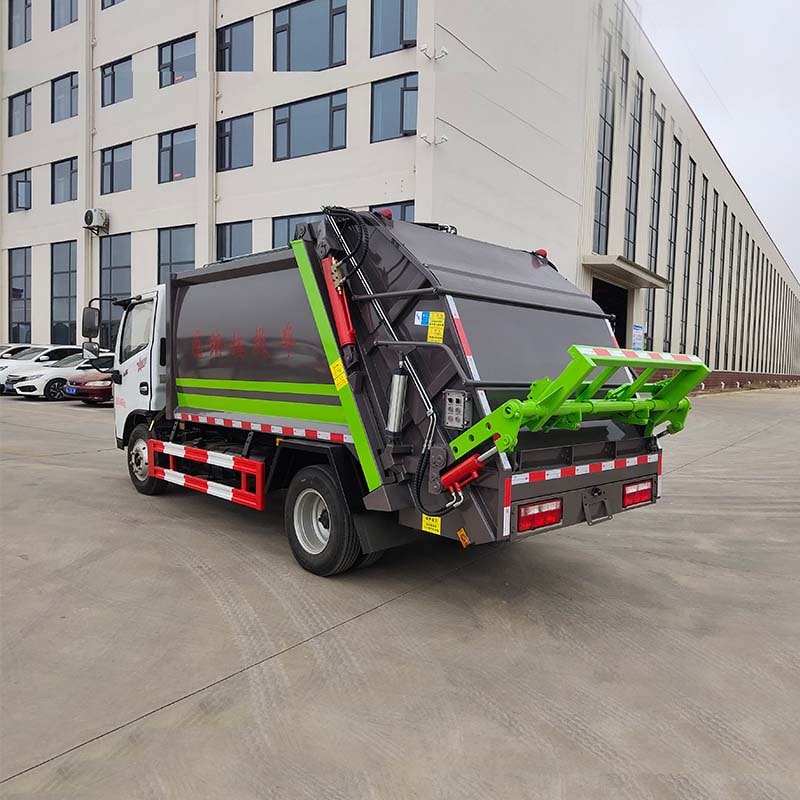 DongFeng 4X2 7cbm Garbage Compactor Truck