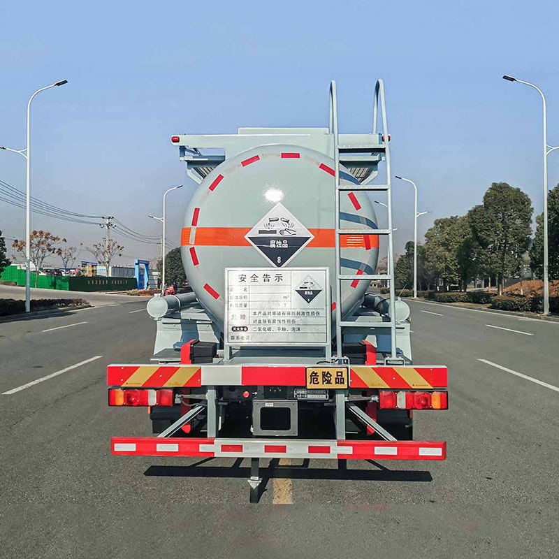 Camion-citerne de nitrate d'ammonium SINOTRUK 6*4 14 tonnes