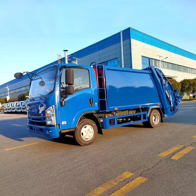 ISUZU New or Used 4x2 7 CBM Garbage Compactor Truck for Sale