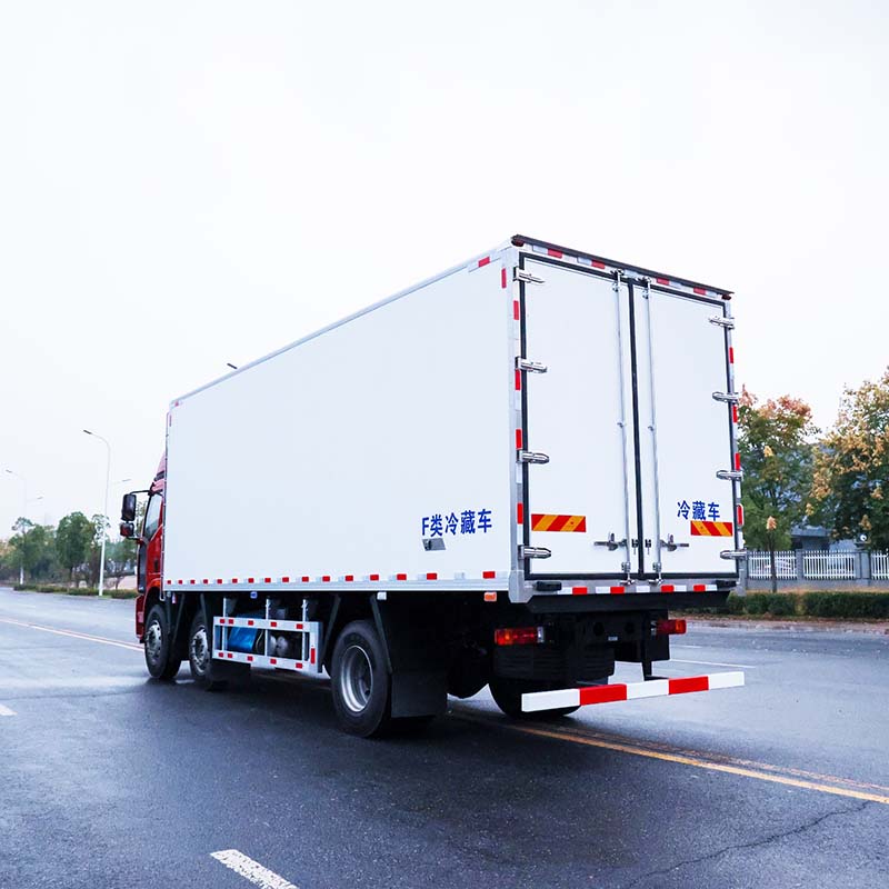 Faw 45m3 15 ton refrigerated van truck for meat Transport