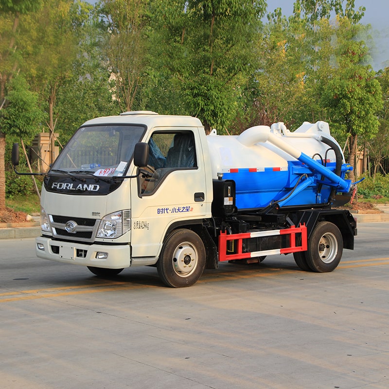 FOTON 2000 lliters 4*2 sewage suction truck