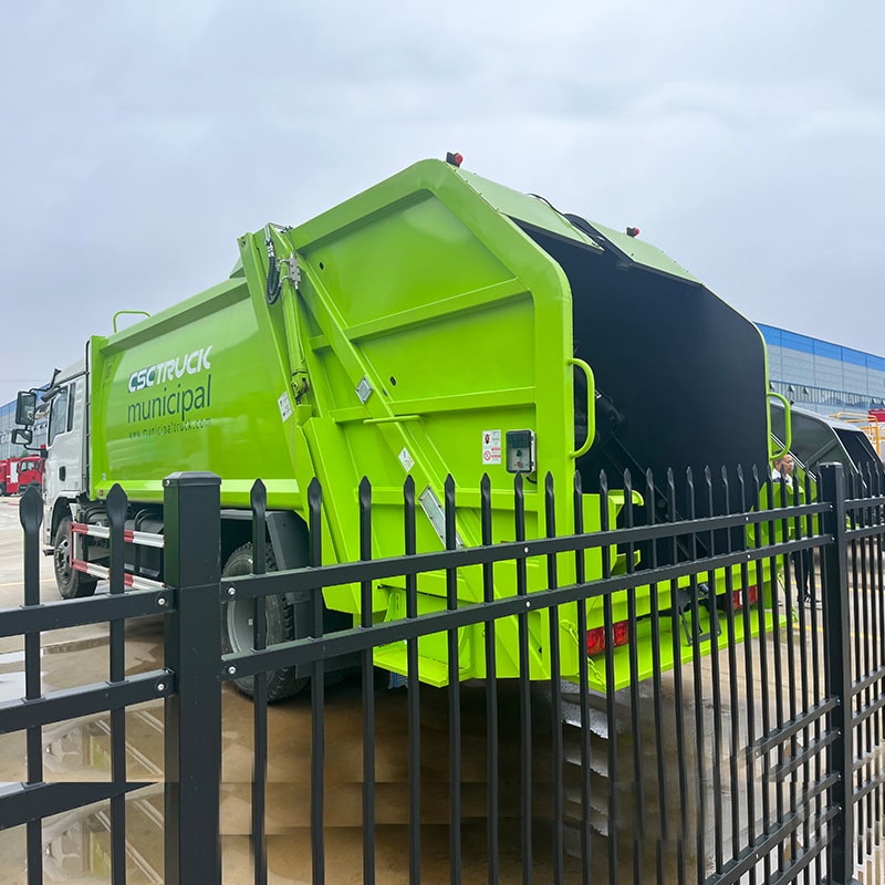 Camion compacteur de déchets SHACMAN 14CBM 4x2 à vendre