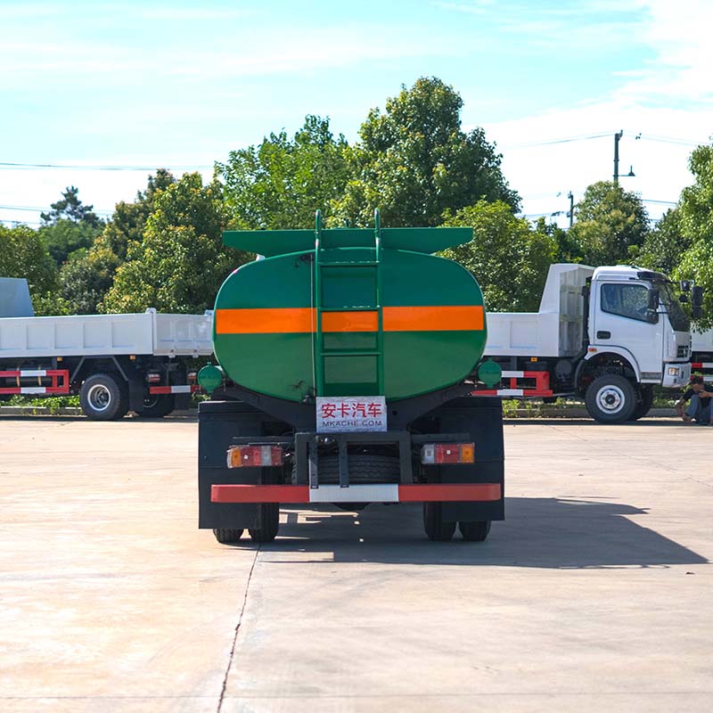 ISUZU 5000 литров дизельный топливозаправщик