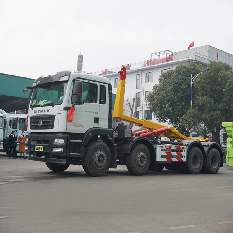 Camion poubelle à crochet Sinotruck 31 tonnes à vendre