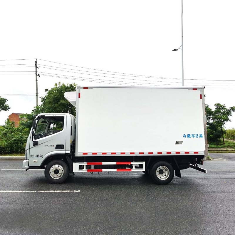Foton Frozen food van truck 4x2 refrigeration van box truck