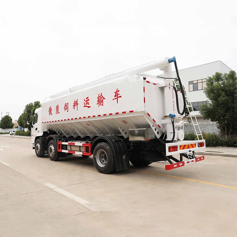 SHACMAN automatic chicken pig feeding bulk feed truck