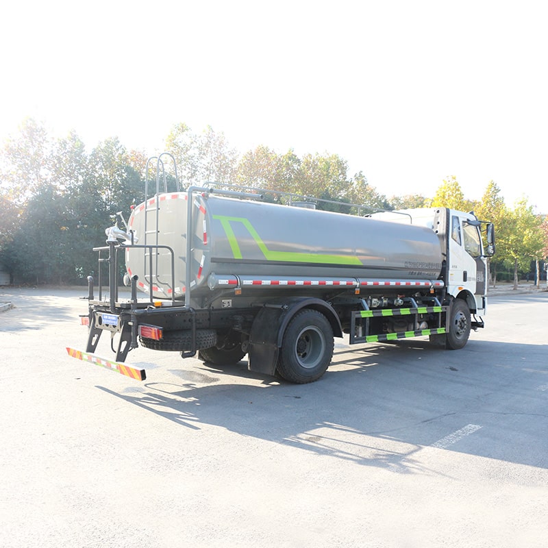 China brand FAW 4*2 watering cart truck water tanks price