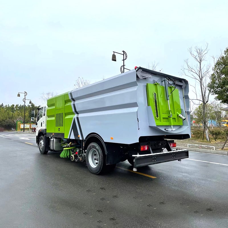 Camion balayeuse à balai haute pression HOWO 4*2