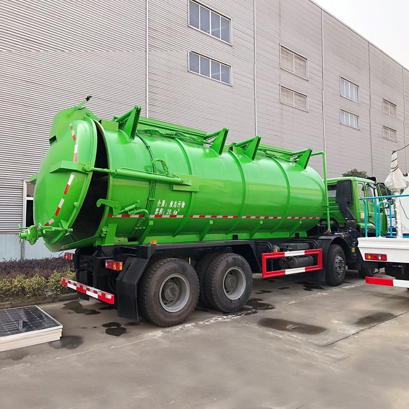 Factory Sinotruk 8x4 20000L Sewage Vacuum Suction Truck