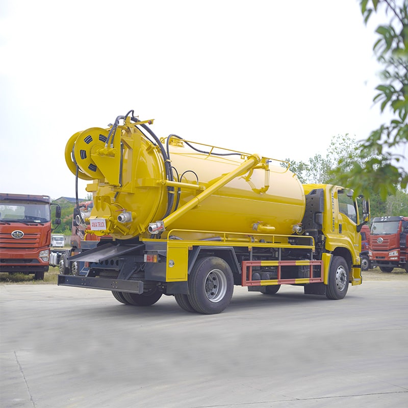 ISUZU 4×2 15m3 Sewage Cleaning and Suction Truck for Sale