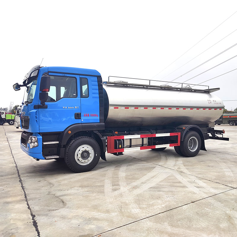 HOWO 13t milk truck for milk transportation