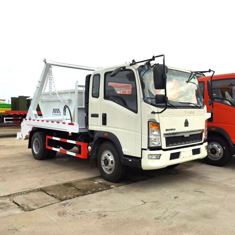 Sinotruk HOWO 4X2 5CBM Swing Arm Garbage Truck Rear Loader