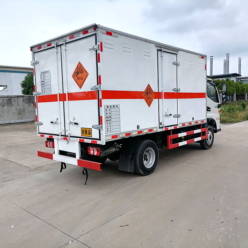 JAC 4*2 cargo flammable liquid container transport truck