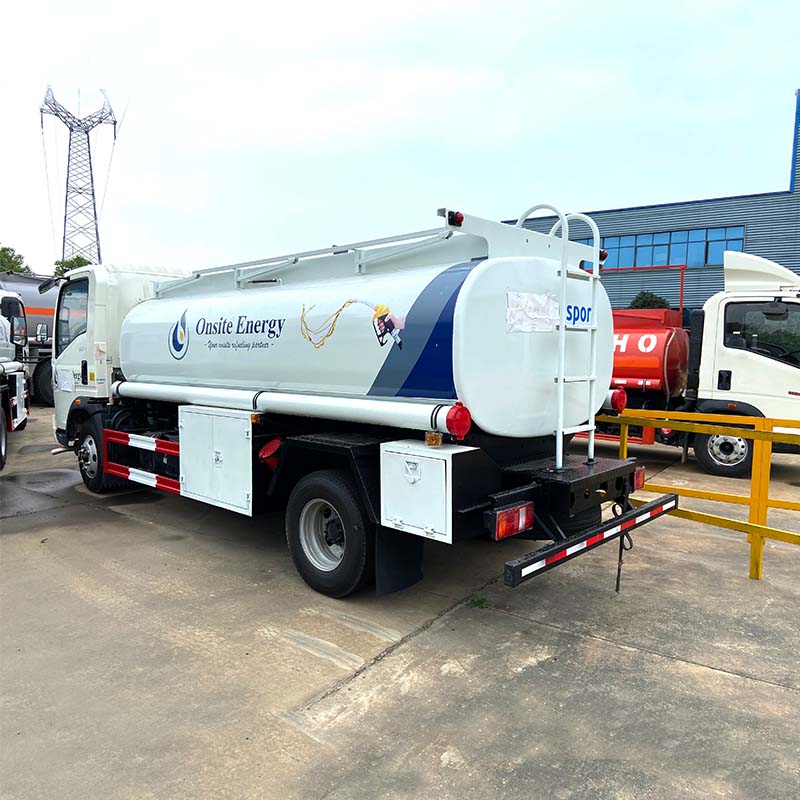 Howo 4x2 10000 liters Fuel Tank Truck Tanker Truck