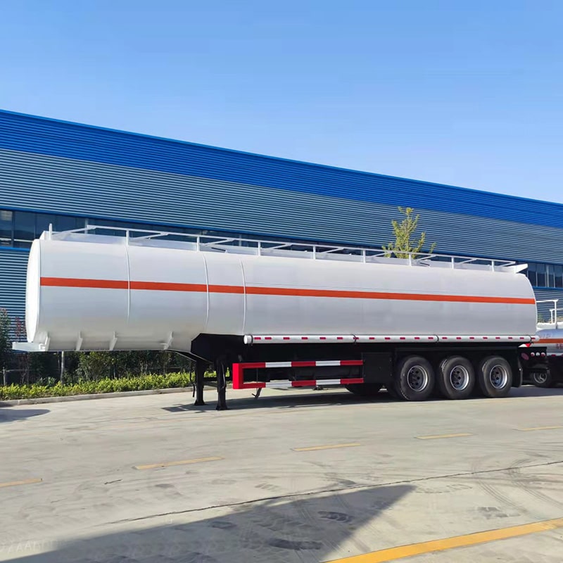 Citerne de transport de fioul à 3 essieux, 40 000 litres, neuve ou d'occasion