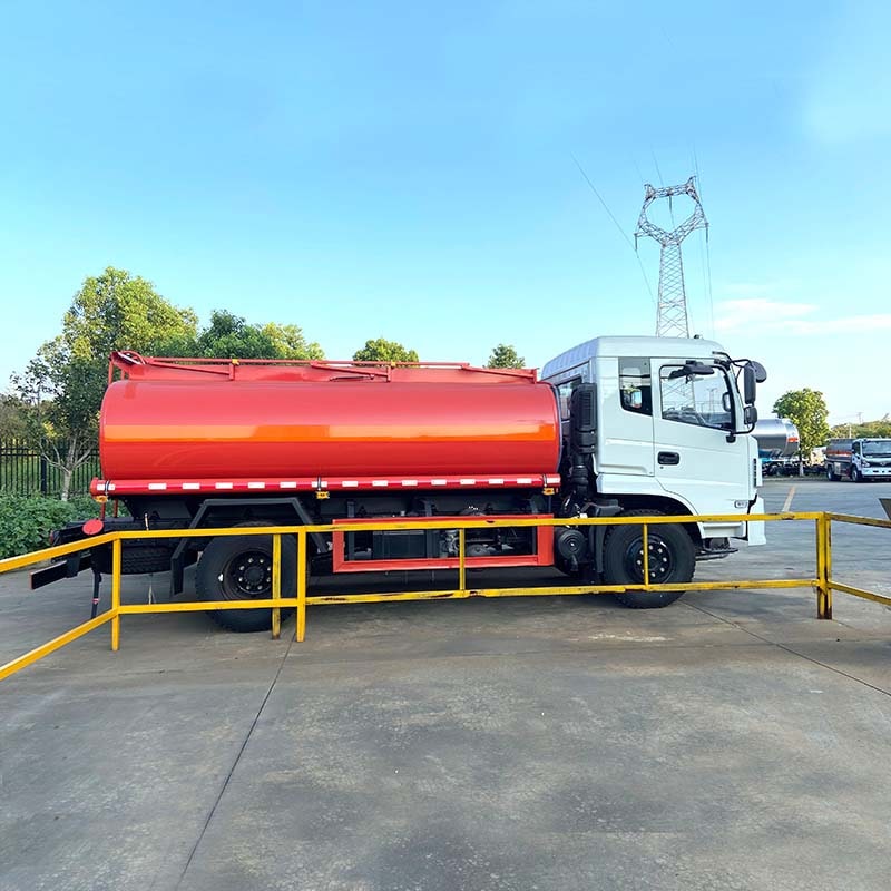 DongFeng 12000L Diesel Oil Transporter Fuel Tanker Truck