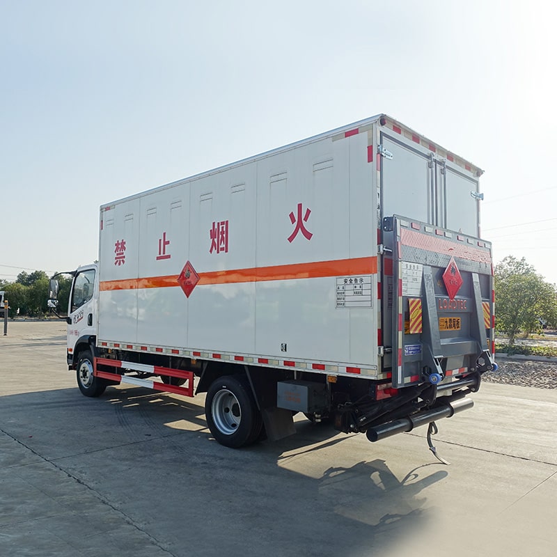FAW firecracker transport truck explosive transport vehicle