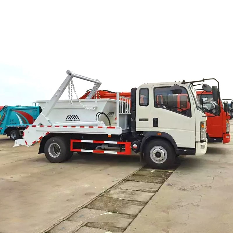 Factory Customized Howo 4x2 5 Ton Swing Arm Garbage Truck