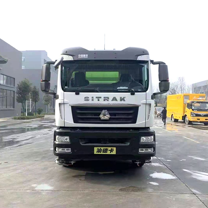 شاحنة كاسحة طرق عالية الضغط SINOTRUK 4*2