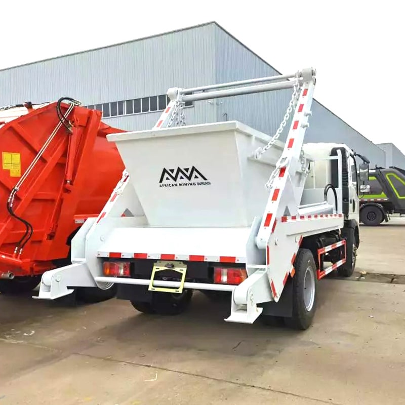 Factory Customized Howo 4x2 5 Ton Swing Arm Garbage Truck