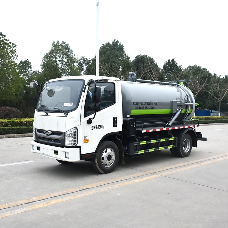 Foton 5 cbm 4×2 cleaning vaccum suction sewage truck