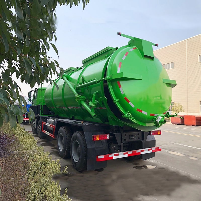 Factory Sinotruk 8x4 20000L Sewage Vacuum Suction Truck