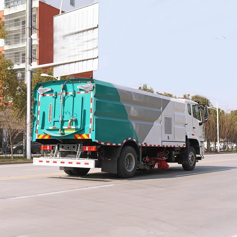 سعر شاحنة كاسحة الطرق SINOTRUK 4*2 الجديدة أو المستعملة