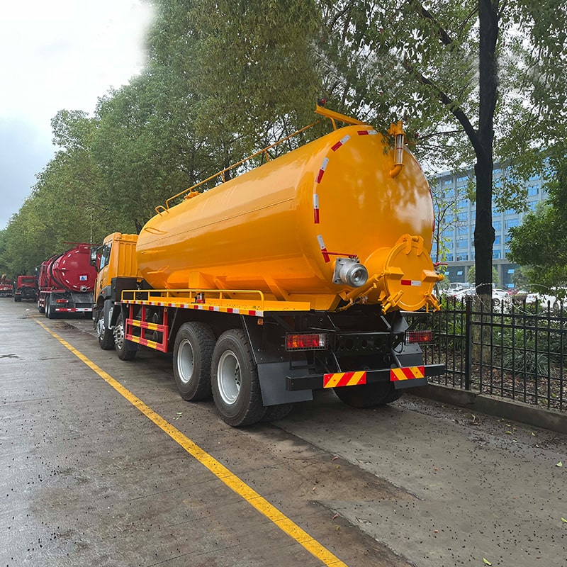 FAW 8*4 30 cubic vaccum sewage fecal suction truck