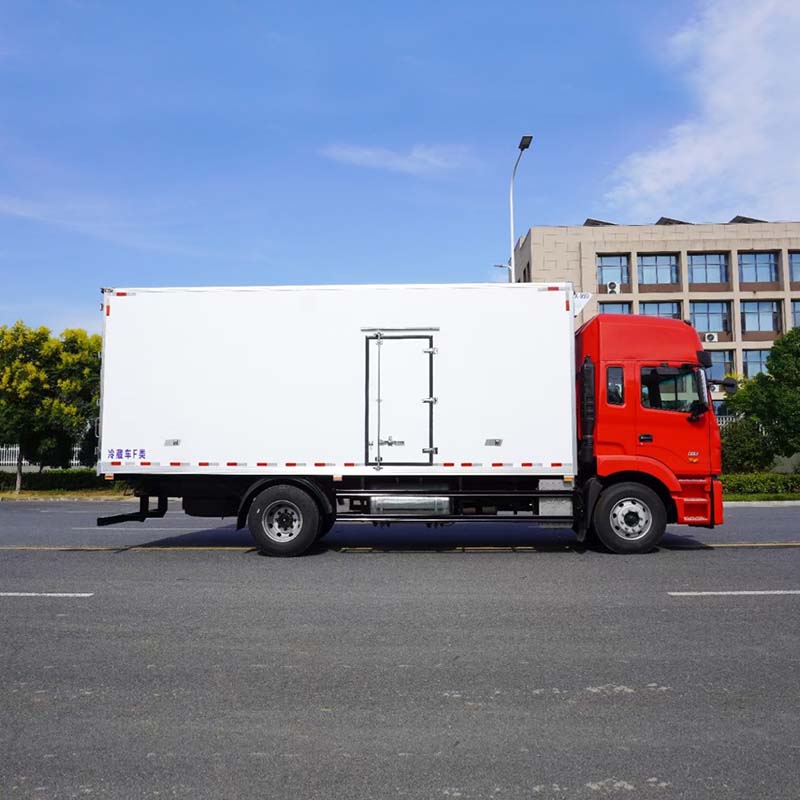Camion frigorifique JAC 4x2 10 tonnes pour le transport de viande