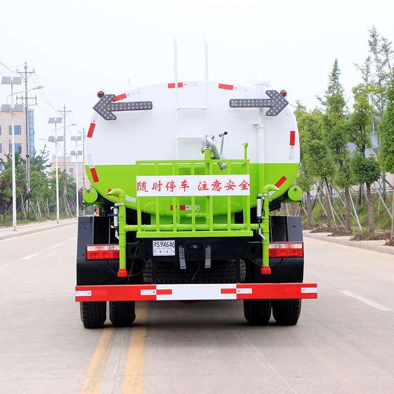 Dongfeng 12000L water tank truck
