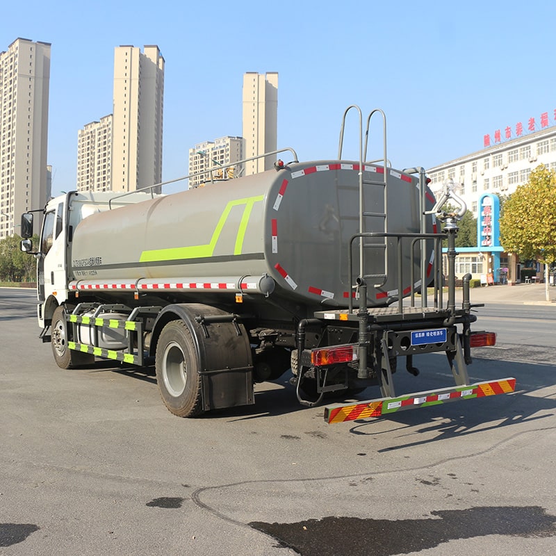 China brand FAW 4*2 watering cart truck water tanks price