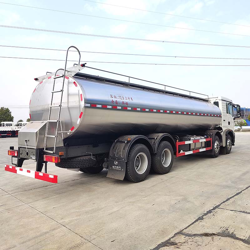 HOWO 8*4 22000L stainless steel liquid water milk tank truck