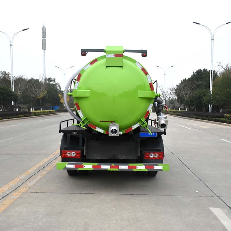Foton 5 cbm 4×2 cleaning vaccum suction sewage truck