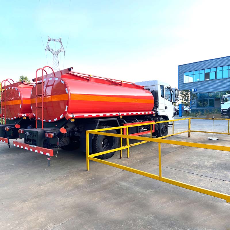 DongFeng 12000L Diesel Oil Transporter Fuel Tanker Truck