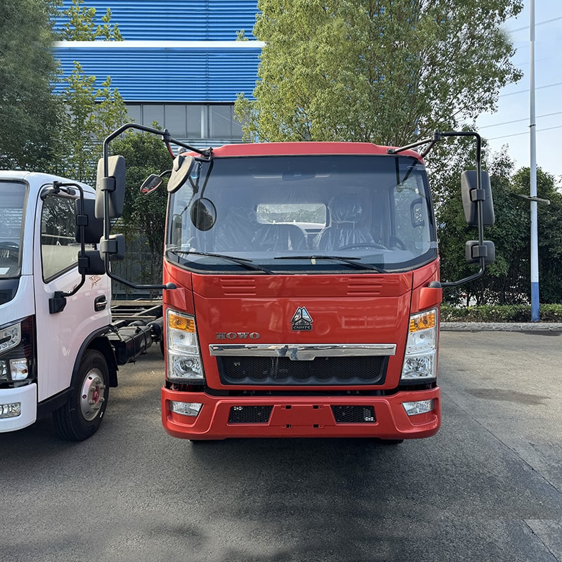 Howo Mini Oil Fuel Tanker Truck 5000L Gasoline Petrol Diesel
